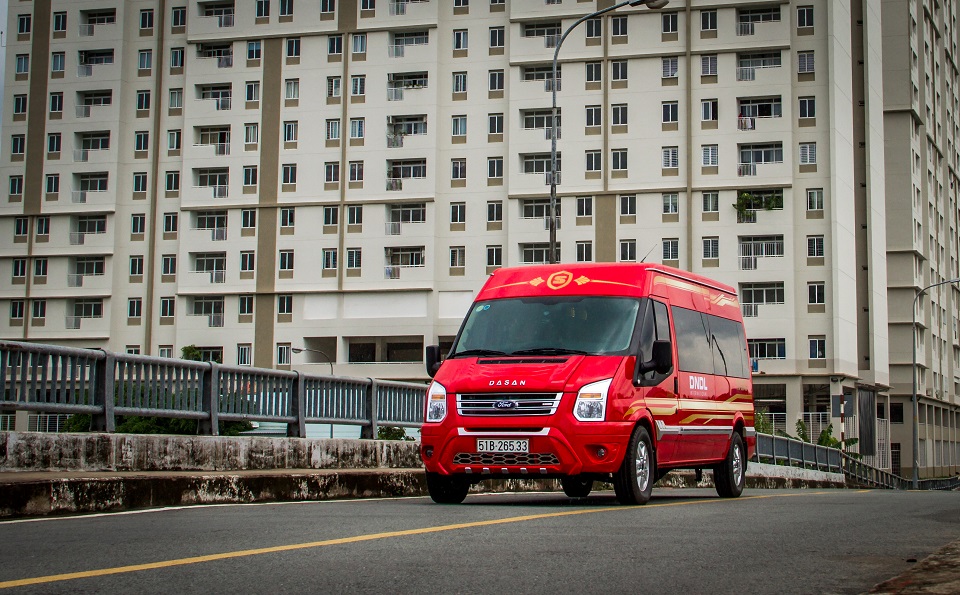 SKYBUS Infinity - Ford Limousine cao cấp