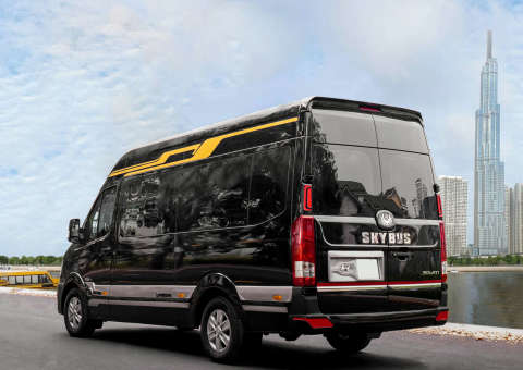Skybus Milnium - Solati Limousine 11 chỗ 1
