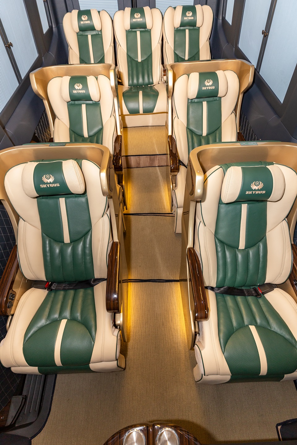 Skybus Limited - Solati Limosuine ghế VIP chỉnh điện 5